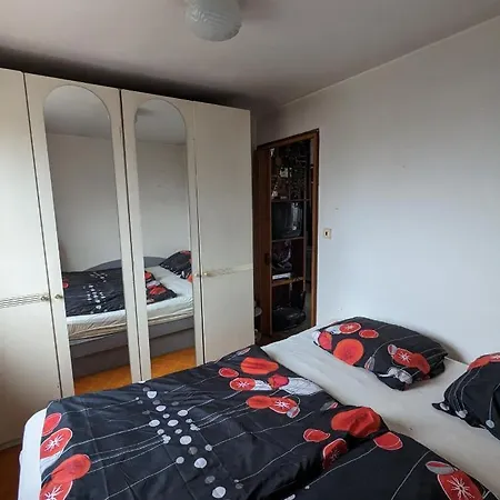 Holiday home Chata V Dolnich Vestonicich *