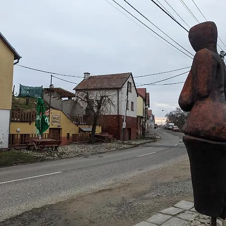 Chata V Dolnich Vestonicich *